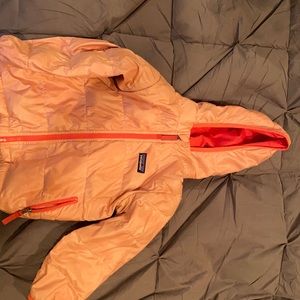 Girls Patagonia Hi-Loft Down Sweater Hooded Jacket - 2T